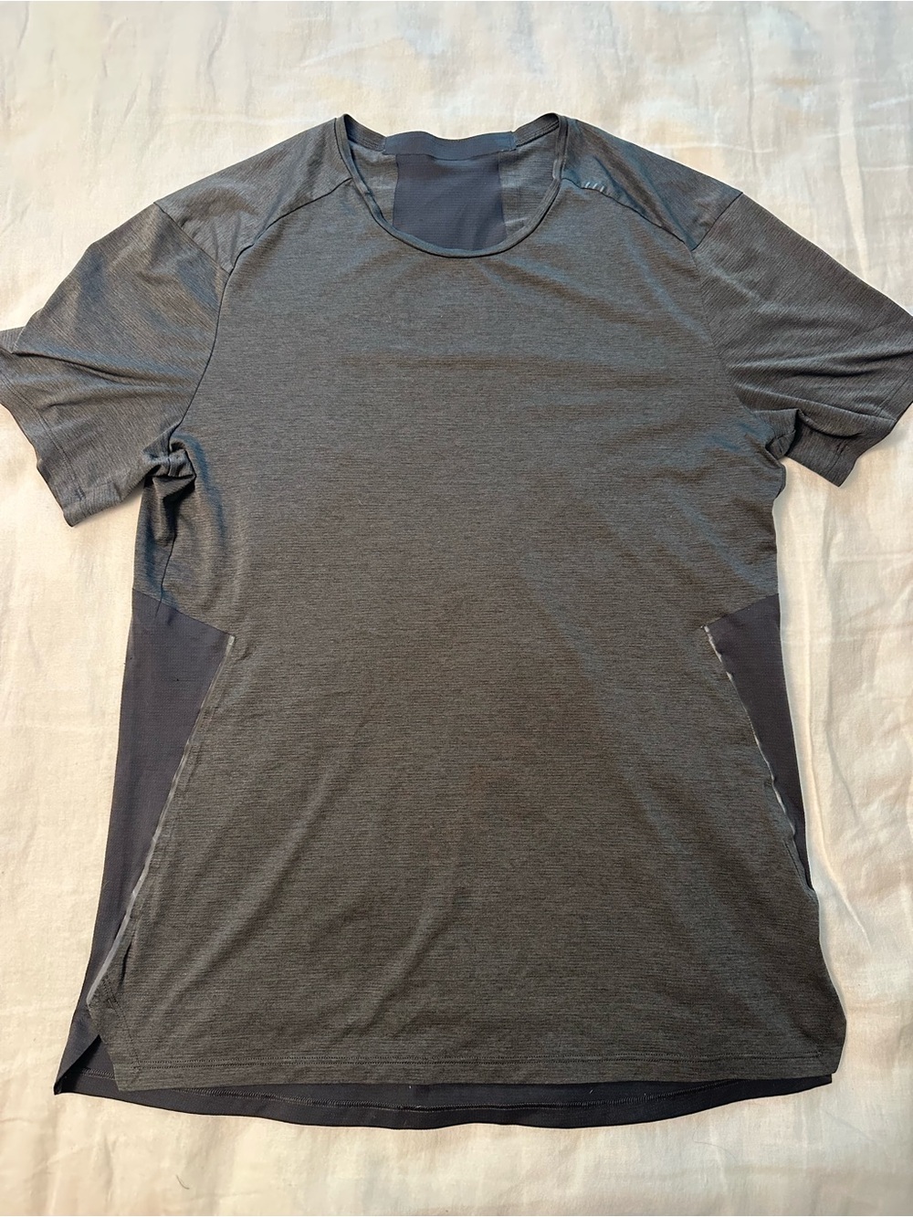 Lululemon Men's Performance Short Sleeve Shirt - Gray